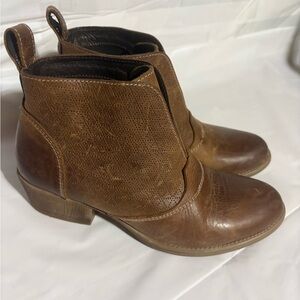 Chic Brown Leather Ankle Booties